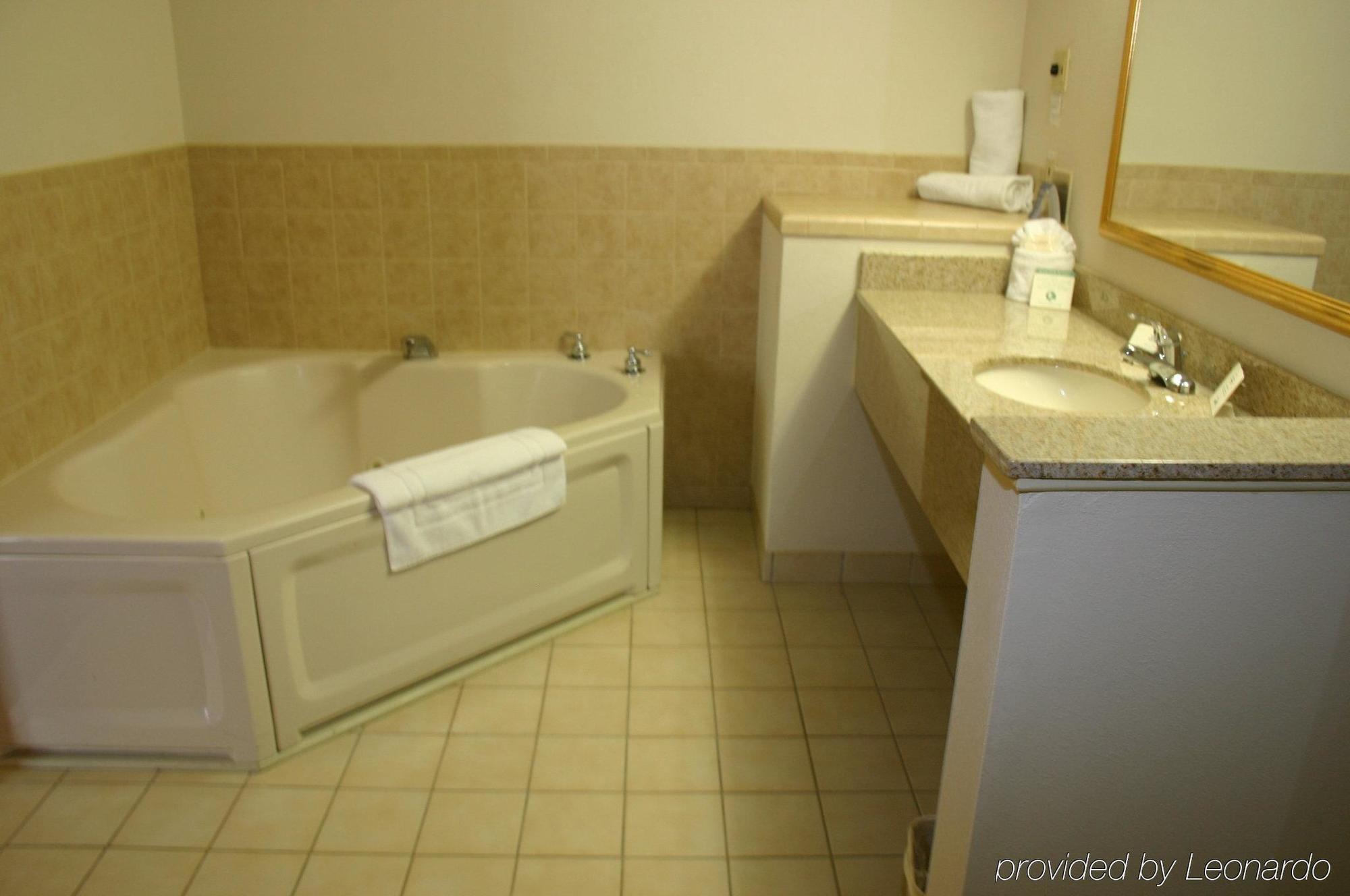 Holiday Inn Express Hotel & Suites Vinita By Ihg Quarto foto